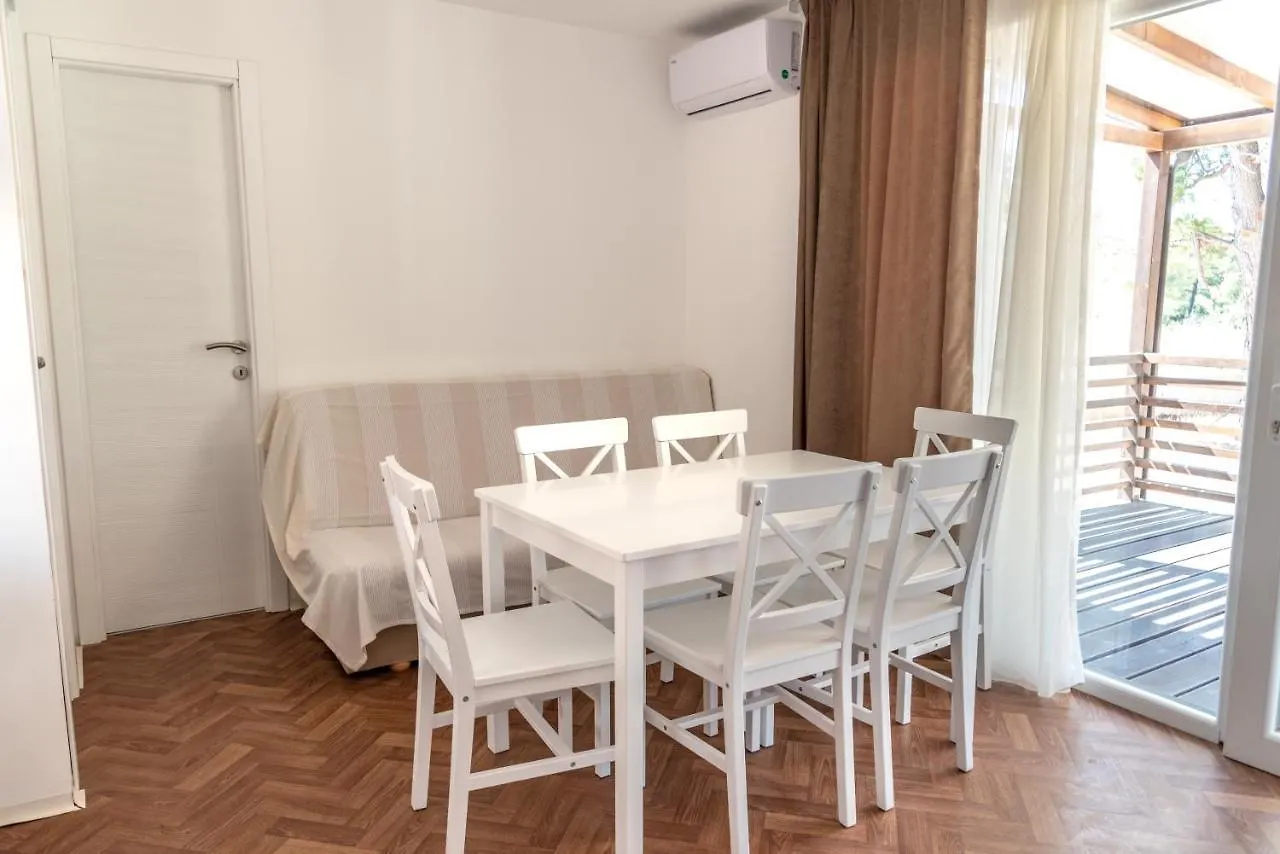 Mobile Home Summer Breeze Biograd Na Moru 0*,  Croatia